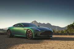 The-New-Aston-Martin-DB12_09