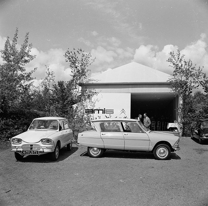 El pequeño gran auto de luneta invertida, 60º aniversario del Citroen Ami 6