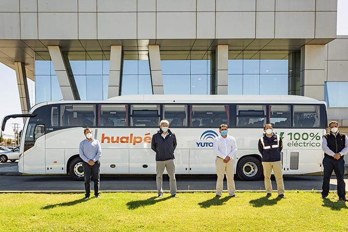 Hualpén presenta bus 100% eléctrico como alternativa para contrato de transporte a trabajadores de CAP Acero