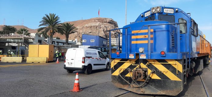 Con éxito inició marcha del tren de carga piloto con destino a Bolivia