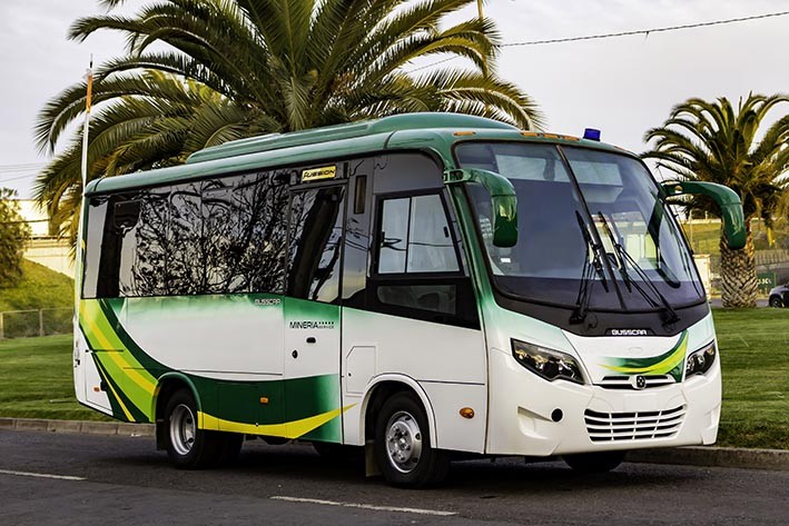 Vivipra incorpora taxibuses mineros con tecnología antivuelco