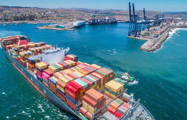 Puerto San Antonio logra en marzo récord histórico de transferencia en carga contenerizada