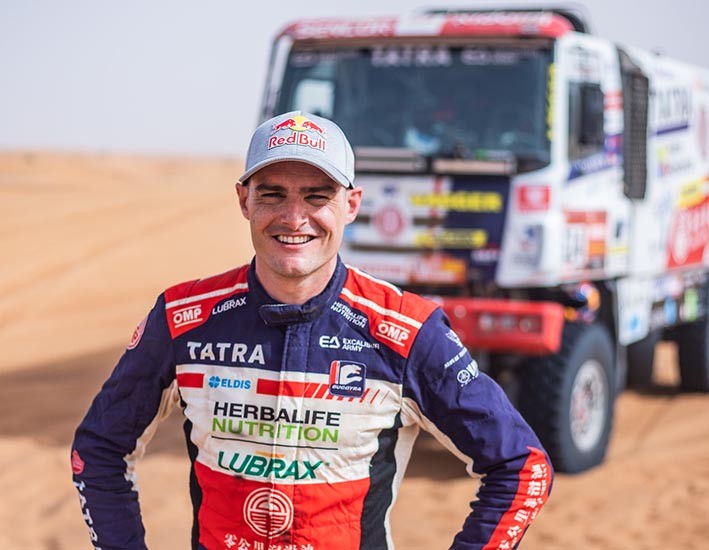 Ignacio Casale junto a su equipo Tatra Buggyra Racing estrenan el nuevo camión del equipo.