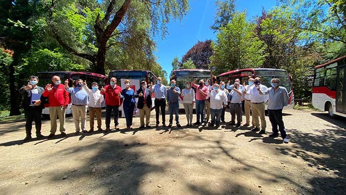 Primeros buses estándar Red llegan al sistema de transporte de Valdivia de la mano de Agrale.