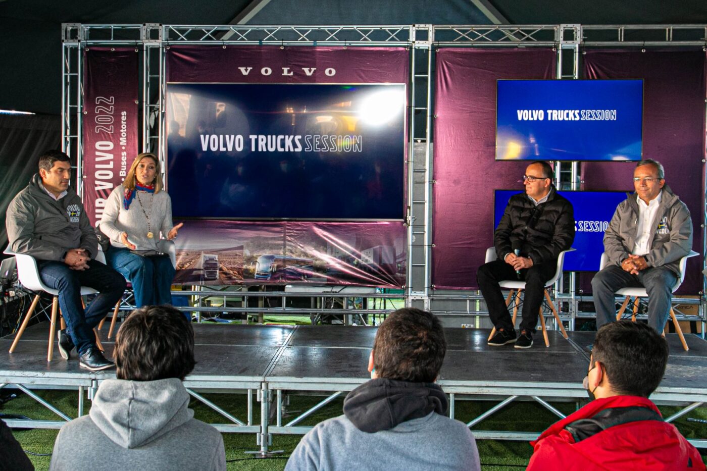 Volvo Chile se reunió con estudiantes del Biobío  en actividad junto a DUOC UC e INACAP
