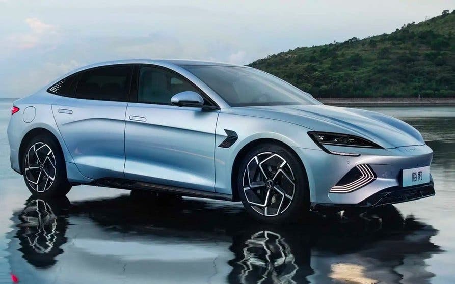 BYD Seal: El deportivo eléctrico que promete conquistar este segmento con su autonomía y tecnología de punta