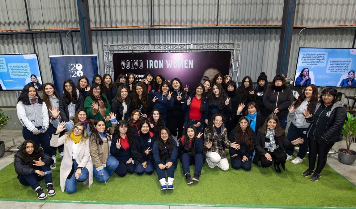 Volvo Chile y Educación 2020 promueven la equidad de género en el transporte
