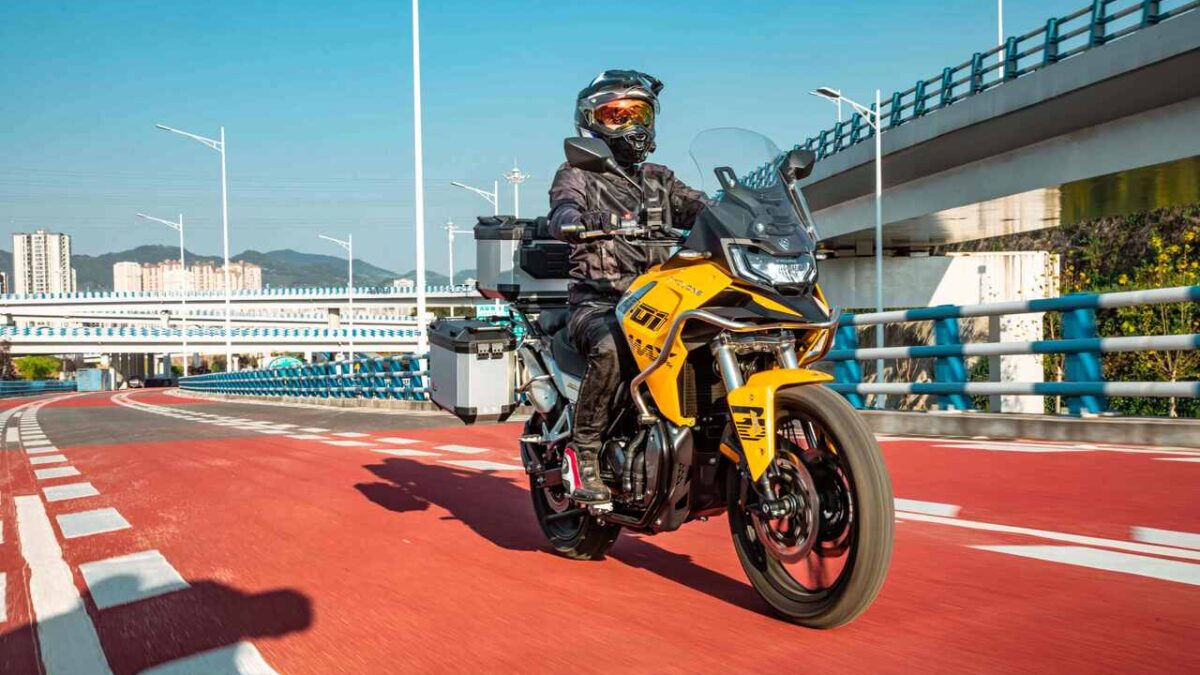 Cyclone Motos apuesta en Chile con el lanzamiento de la nueva RX401