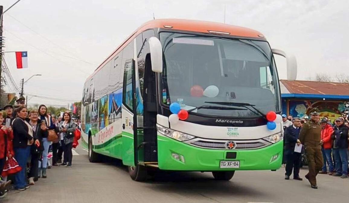 Municipalidad de Gorbea recibe su primer bus Marcopolo Viaggio 1050 G7 con una celebración comunitaria